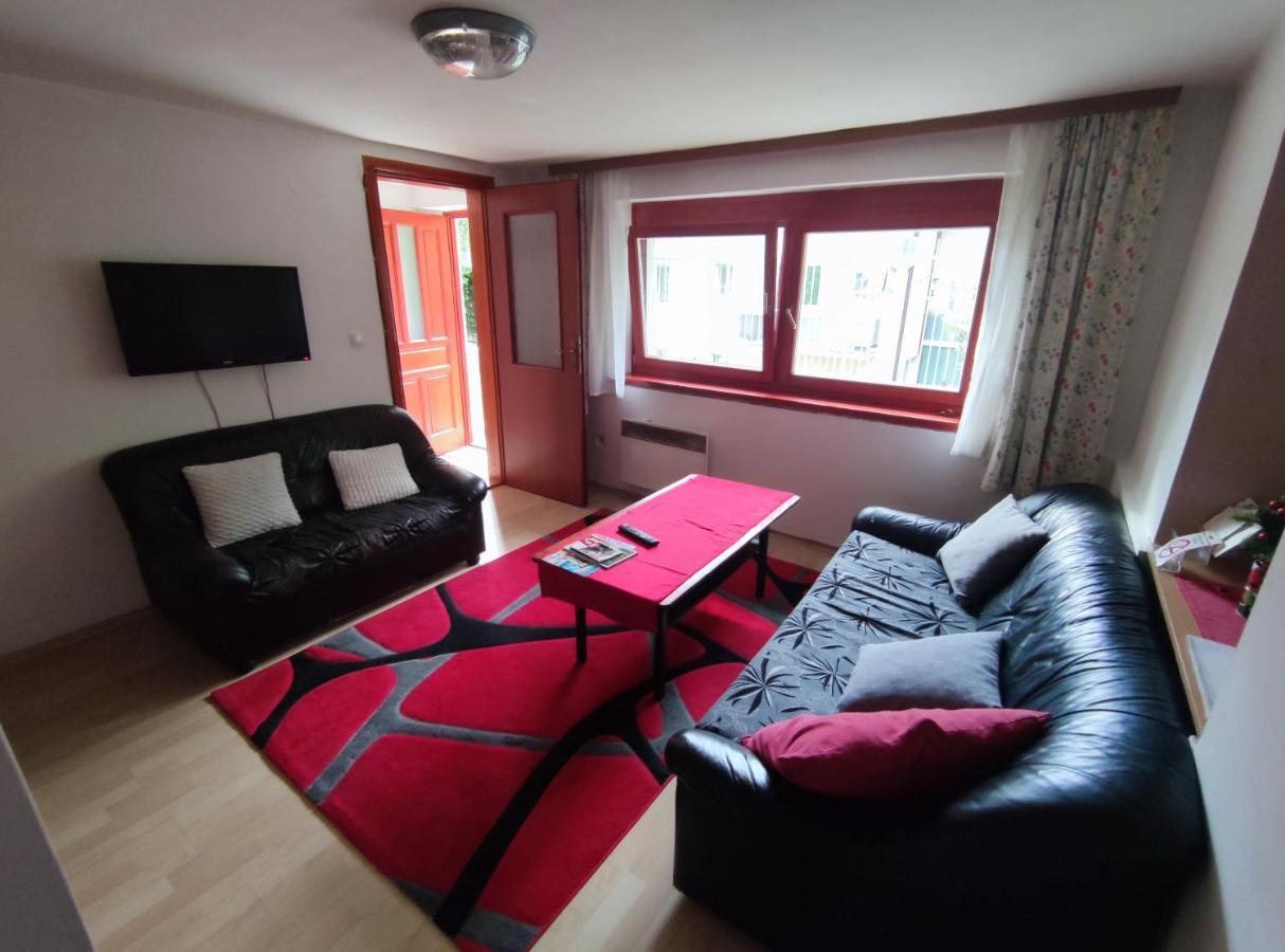 Apartment Near Center Сараево Экстерьер фото