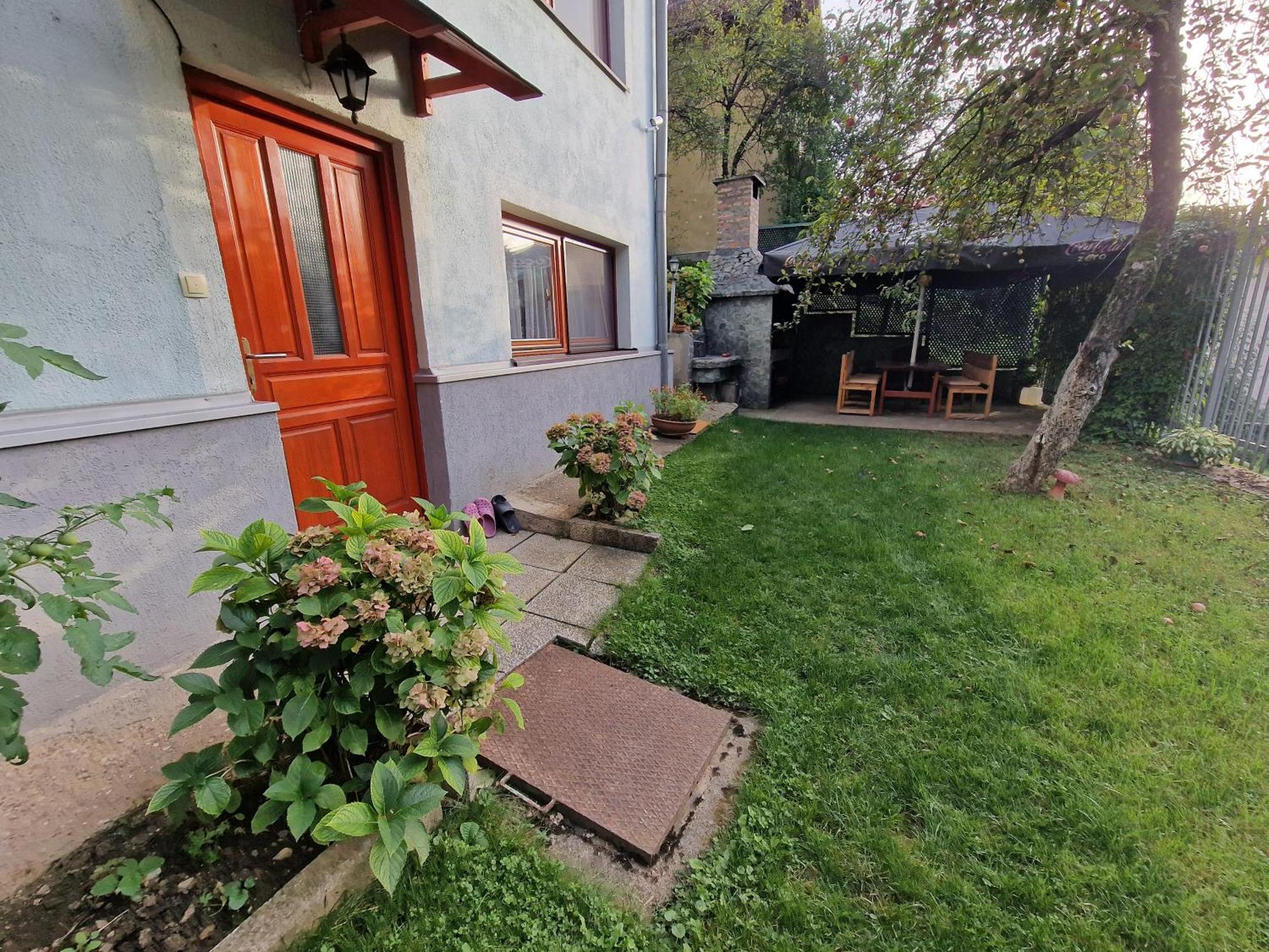 Apartment Near Center Сараево Экстерьер фото
