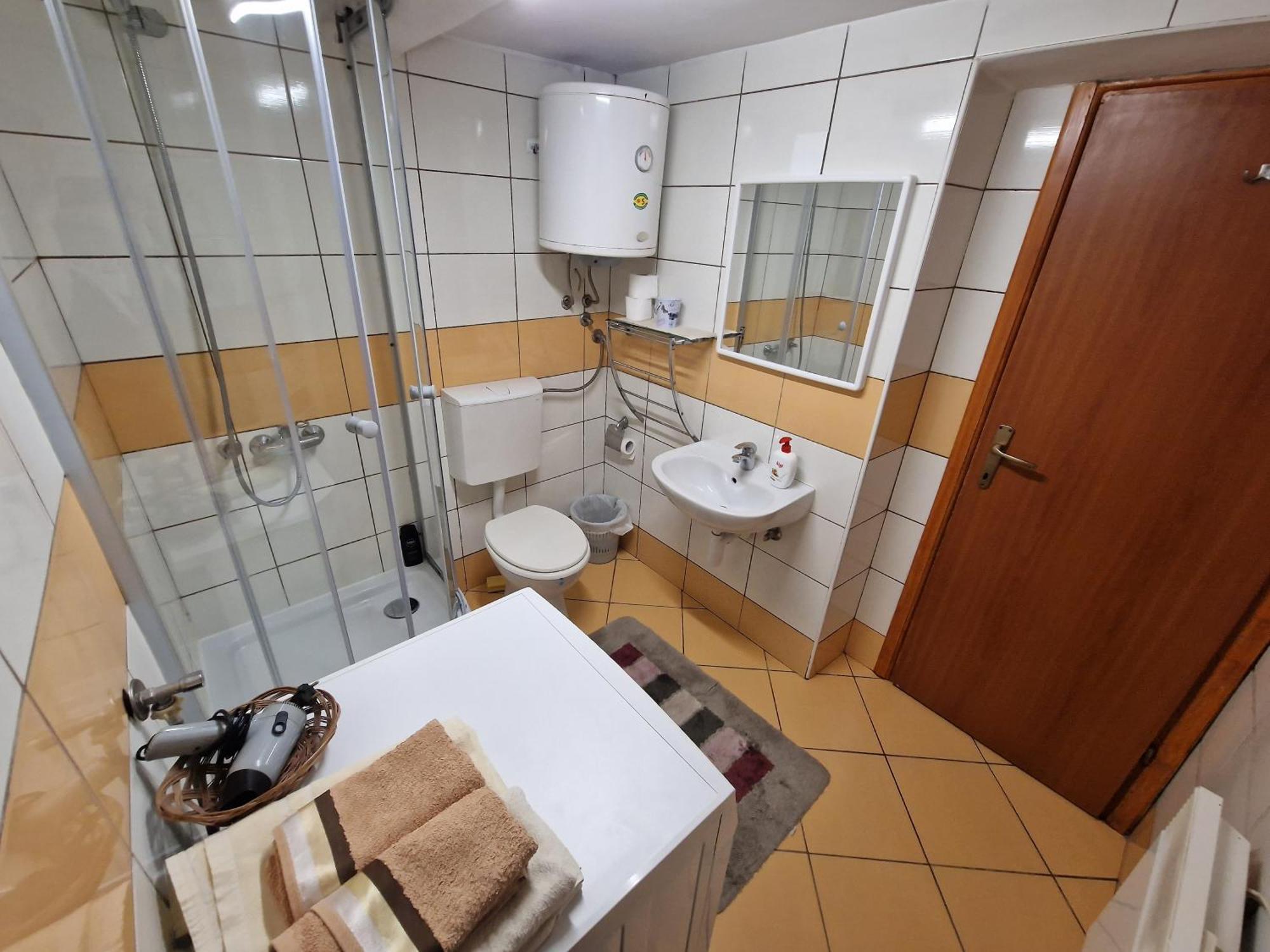 Apartment Near Center Сараево Экстерьер фото